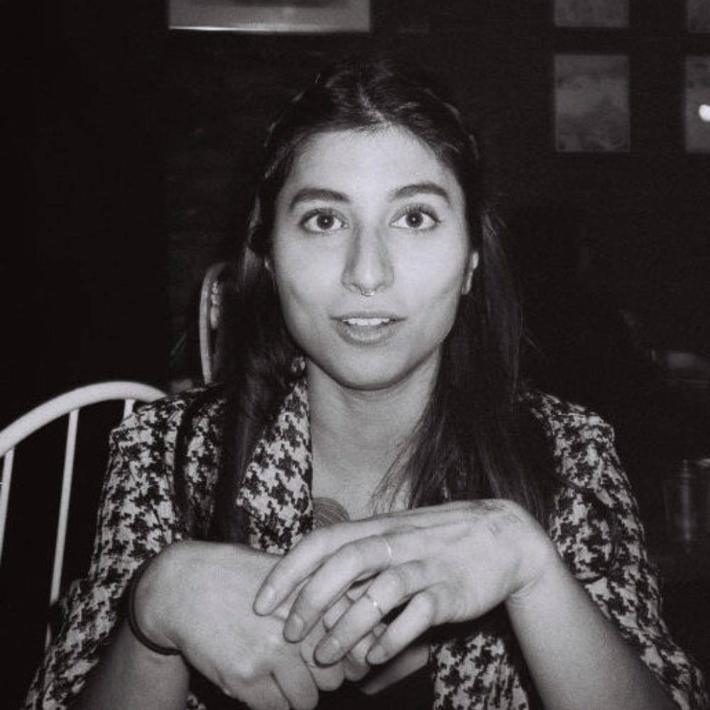 Meet your Posher, Paras